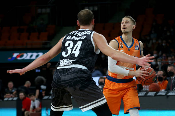 也给他提出 也给他提出