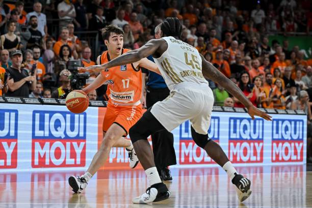 手的主场赢 手的主场赢